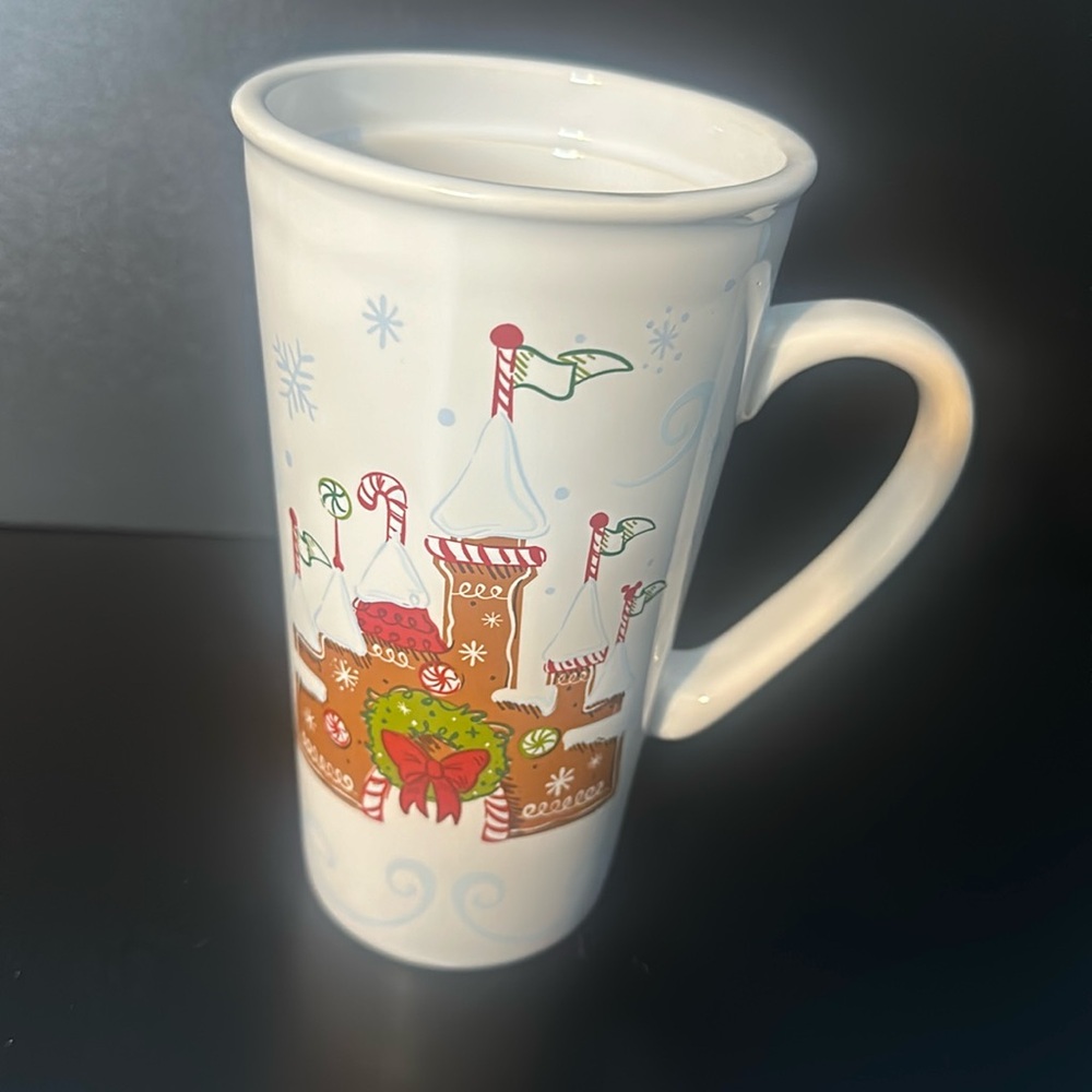 DISNEY STARBUCKS GINGERBREAD CASTLE HOLIDAY CHRISTMAS MUG CUP 14 OZ  NO LID 2017